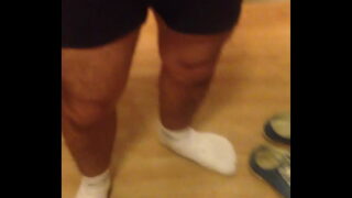 Punheta no provador da loja