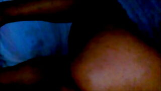 Cachando a viejo gordito rico!