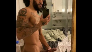 tesão e gozada pela manhã