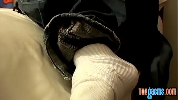 Blinx lotions his feet and then adds some spunk to the mix