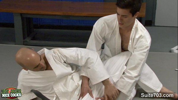 Excited jocks sucking their cocks 8 min