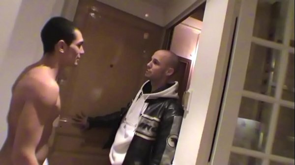 2 french cops for 2 french sluts – 2 flics français pour 2 salopes françaises