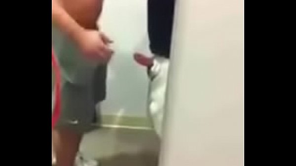 Me la chupa en el gym