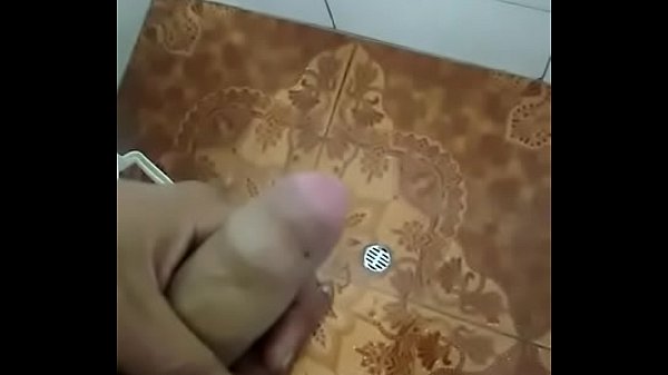 Hetero 19 años precos eyaculando