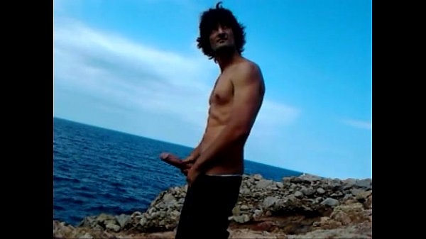 Pauzudo Mijando na Praia