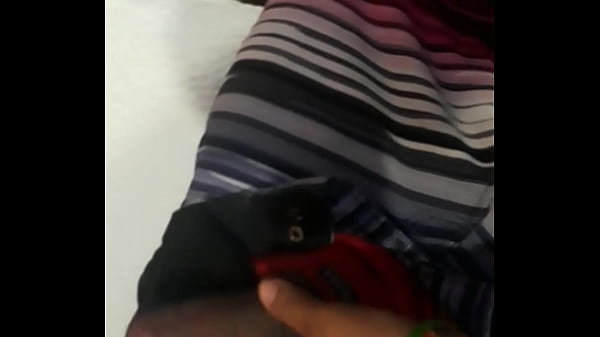 Con mi primo antes que me de verga en mi cuarto