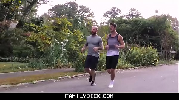 FamilyDick – Older tattooed muscle daddy coaches virgin stepson on thick cock