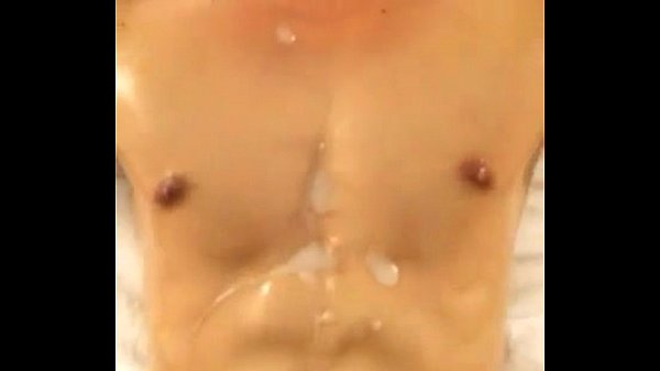 Hot guy cums all over his boyfriend’s abs