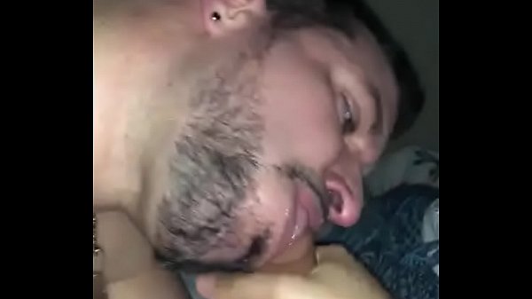 Massagista Argentino bebendo porra