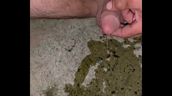 Peeing Outdoors  SLO-MO