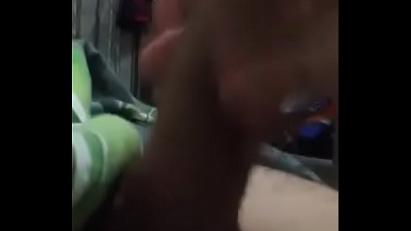 Playero se la jala y le salen mecos