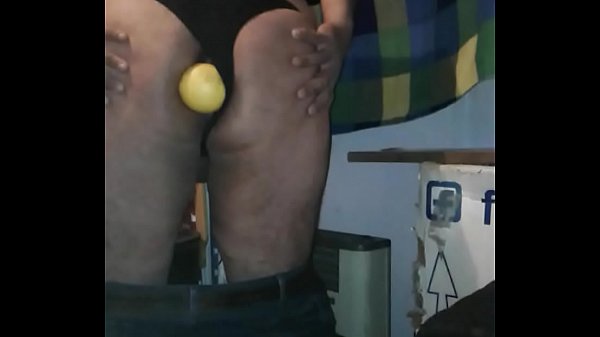 Tanga y Naranja en el culo