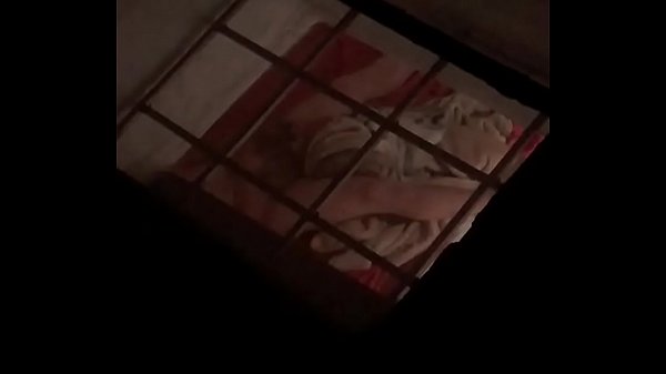 Vecino hetero masturbándose